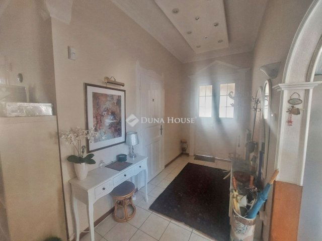 Eladó családi ház, Budapesten, X. kerületben 170 M Ft, 4 szobás