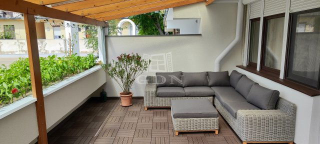 Kiadó téglalakás, albérlet, Pécsett 230 E Ft / hó, 2 szobás