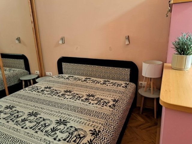 Kiadó téglalakás, albérlet, Pécsett, Perczel Miklós utcában