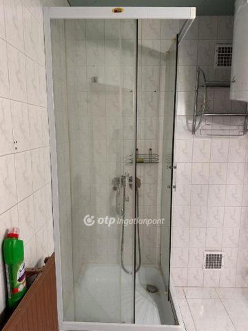 Eladó téglalakás, Veszprémben 68.99 M Ft, 2 szobás