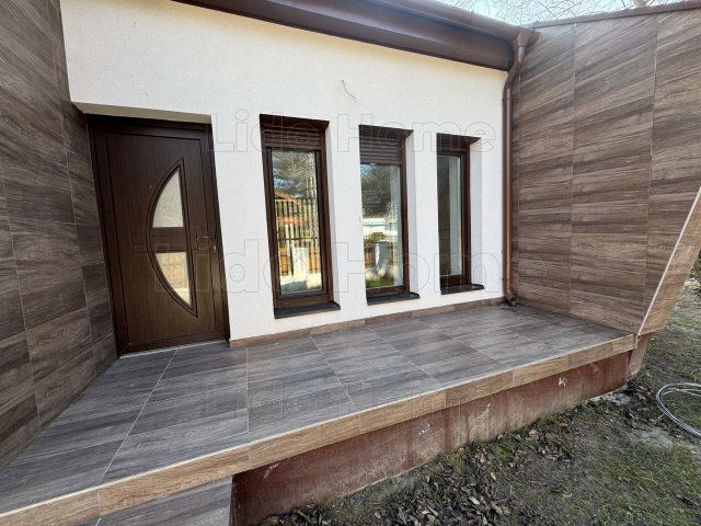Eladó családi ház, Siófokon 119.9 M Ft, 10+2 szobás