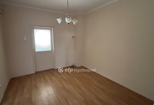 Eladó családi ház, Bőnyön 34.9 M Ft, 1+1 szobás