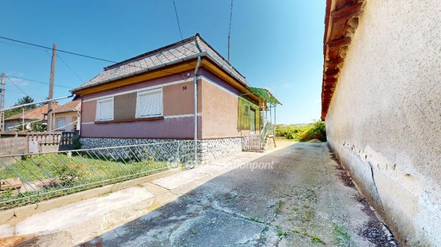 Eladó családi ház, Alsóvadászon 14.5 M Ft, 2+1 szobás