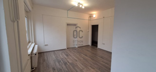 Kiadó iroda, Solymáron 65 E Ft / hó / költözzbe.hu