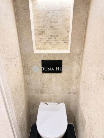 Eladó téglalakás, Pécsett 79.9 M Ft, 3 szobás