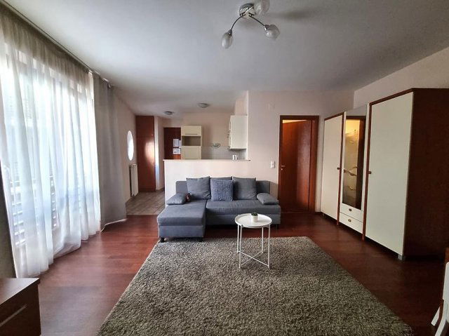 Kiadó téglalakás, albérlet, Budapesten, VI. kerületben