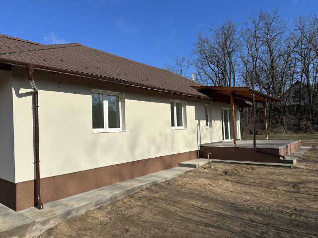 Eladó ikerház, Gödöllőn 114.99 M Ft, 3 szobás