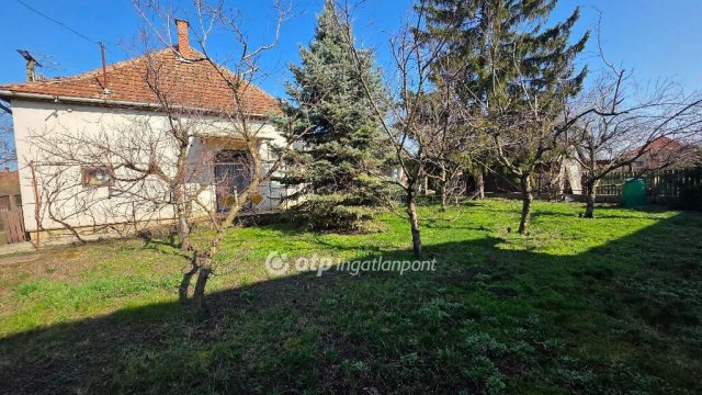 Eladó családi ház, Nádudvaron 25 M Ft, 2 szobás