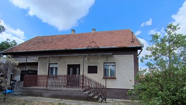 Eladó családi ház, Tápiószőlősön 39.9 M Ft, 4 szobás