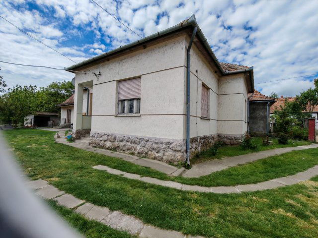 Eladó családi ház, Jobbágyin 32 M Ft, 3 szobás