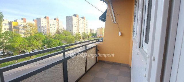 Kiadó panellakás, albérlet, Kecskeméten 130 E Ft / hó, 1 szobás