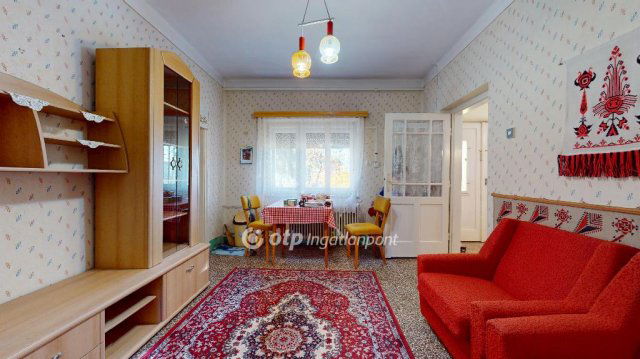 Eladó családi ház, Gesztelyben 21.9 M Ft, 3 szobás