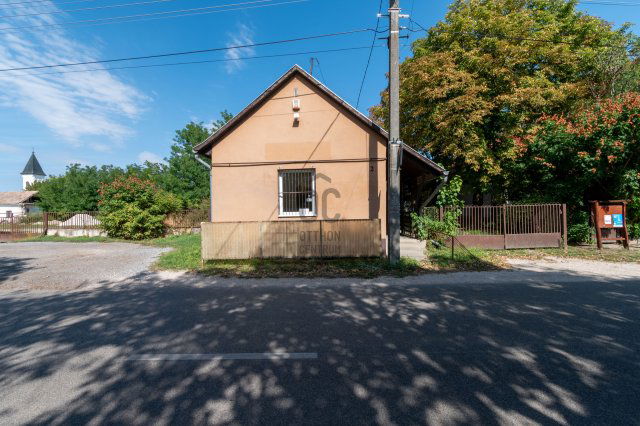 Eladó családi ház, Kálozon 31.9 M Ft, 4 szobás