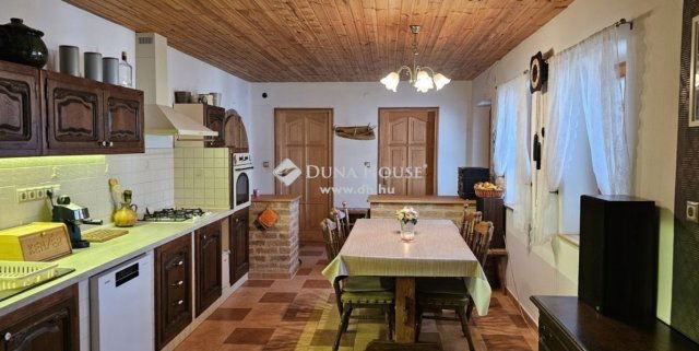 Eladó családi ház, Egerágon 159 M Ft, 5 szobás