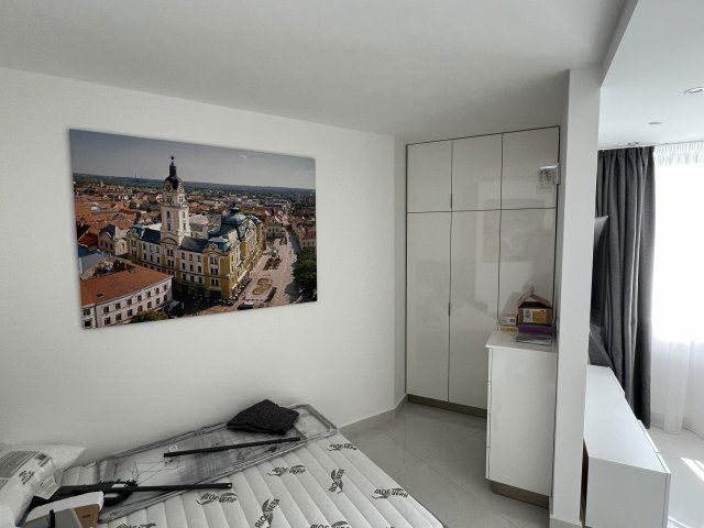 Kiadó téglalakás, albérlet, Pécsett 250 E Ft / hó, 1 szobás