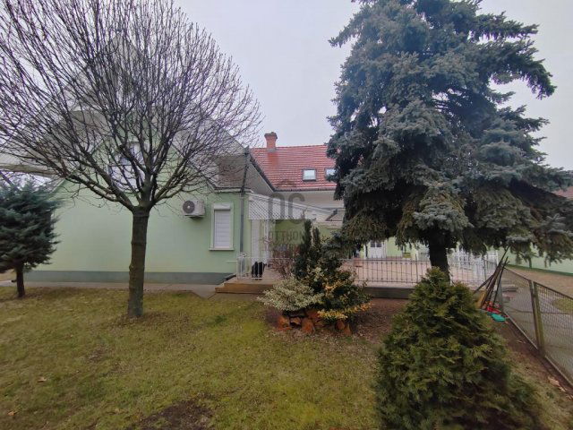 Eladó családi ház, Cegléden 125 M Ft, 6 szobás