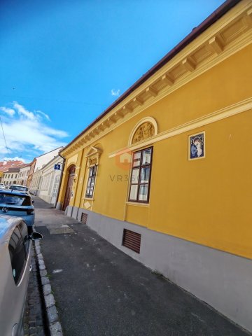 Eladó téglalakás, Pécsett 86.9 M Ft, 3 szobás