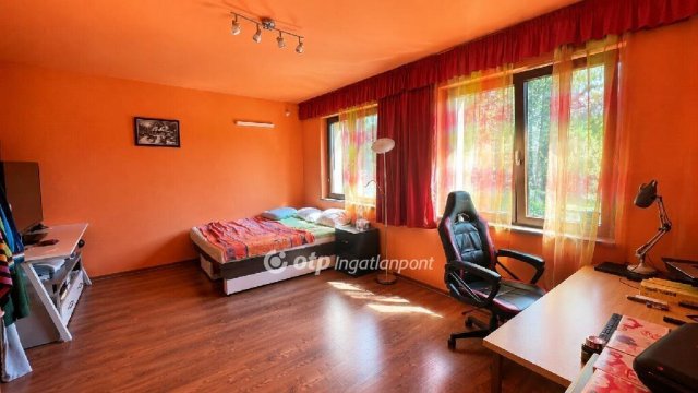Eladó családi ház, Egerben 149 M Ft, 5 szobás