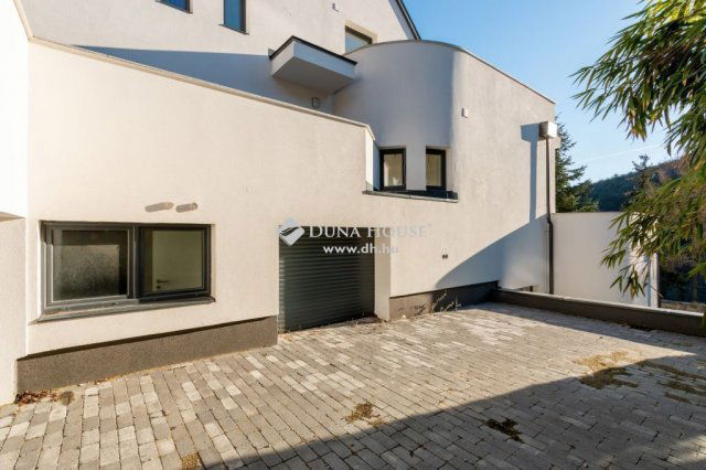 Eladó családi ház, Budapesten, XII. kerületben 860.2 M Ft