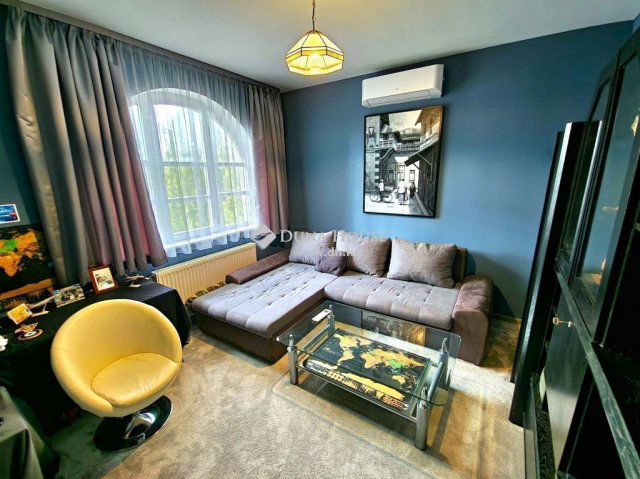 Eladó családi ház, Gyömrőn 219 M Ft, 10 szobás