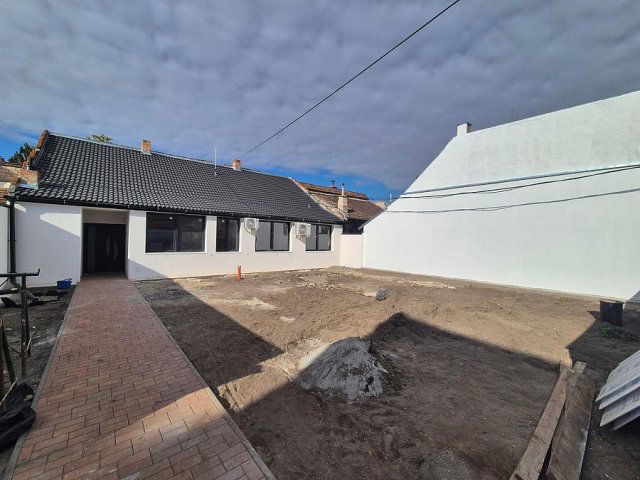 Eladó családi ház, Budapesten, XX. kerületben 75.9 M Ft