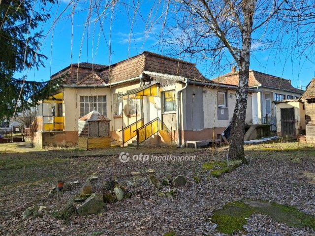 Eladó családi ház, Hugyagon 12.99 M Ft, 3 szobás