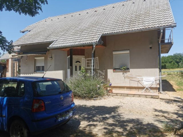 Eladó családi ház, Szentpéterúron 40 M Ft, 3+3 szobás