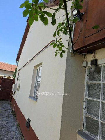 Eladó családi ház, Hajdúböszörményen 45.9 M Ft, 2 szobás