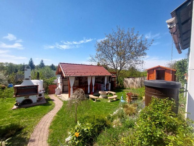 Eladó nyaraló, Tatabányán 22.5 M Ft, 1 szobás