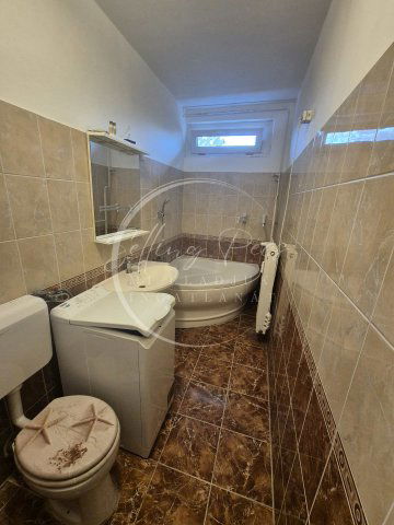 Kiadó panellakás, albérlet, Pécsett, Építők útján, 2 szobás