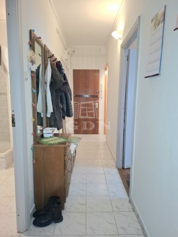 Eladó panellakás, Tökölön 49.9 M Ft, 2 szobás