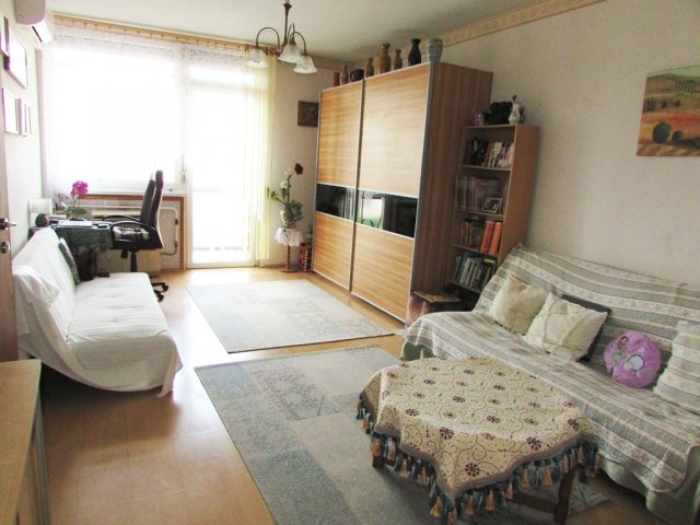 Eladó téglalakás, Budapesten, IX. kerületben, Üllői úton