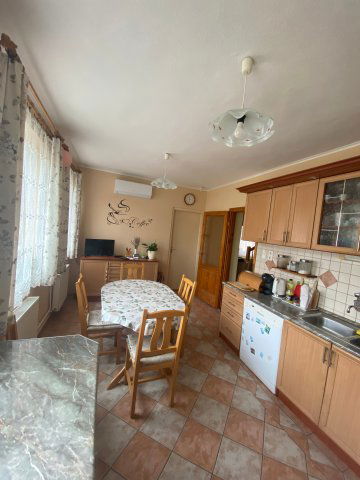 Eladó családi ház, Győrött 95 M Ft, 4 szobás