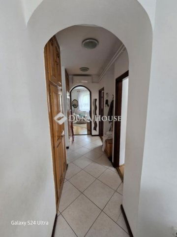 Eladó téglalakás, Debrecenben 53 M Ft, 3 szobás