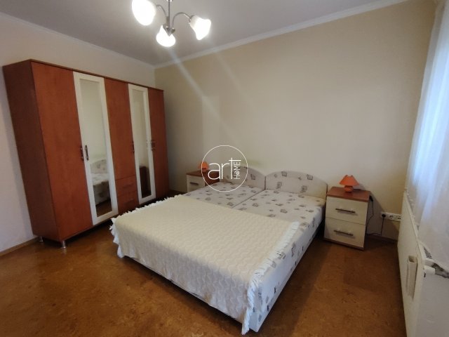 Kiadó téglalakás, albérlet, Szegeden, Fő fasoron 350 E Ft / hó