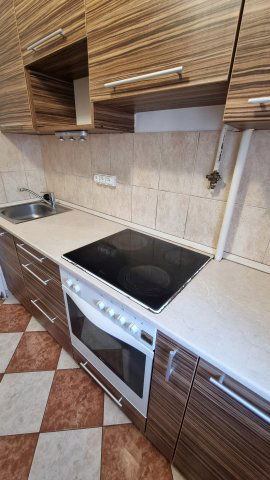 Kiadó panellakás, albérlet, Nyíregyházán 130 E Ft / hó