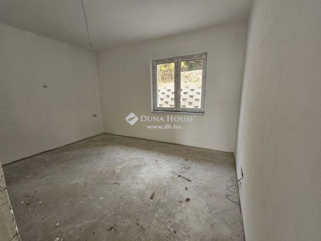 Eladó családi ház, Szentendrén 215 M Ft, 5 szobás