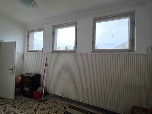 Eladó üzlethelyiség, Sellyén 19.99 M Ft, 3 szobás