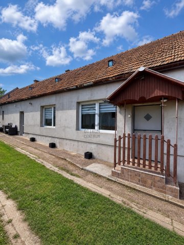 Eladó családi ház, Bakonyszentlászlón 48.5 M Ft, 3 szobás