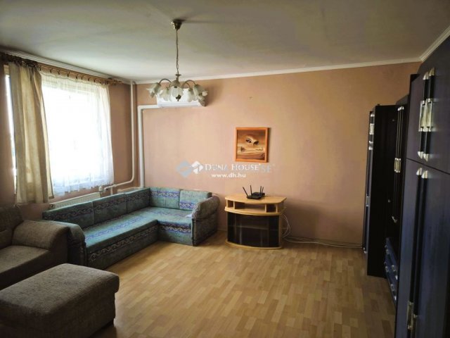 Eladó panellakás, Siófokon 45.9 M Ft, 2 szobás