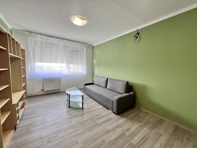 Kiadó panellakás, albérlet, XVII. kerületben, Újlak utcában