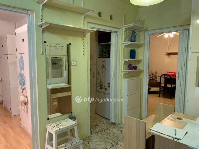 Eladó panellakás, Budapesten, III. kerületben 68 M Ft, 1+1 szobás