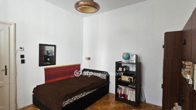 Eladó téglalakás, Budapesten, V. kerületben 110 M Ft, 3+1 szobás