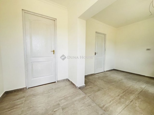 Eladó családi ház, Tápiószecsőn 25.9 M Ft, 2 szobás