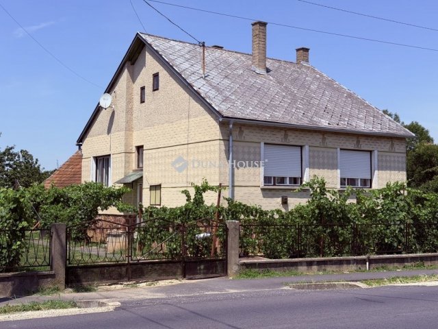 Eladó családi ház, Molnaszecsődön 42.9 M Ft, 3 szobás