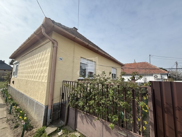 Eladó családi ház, Baján 51 M Ft, 3+1 szobás