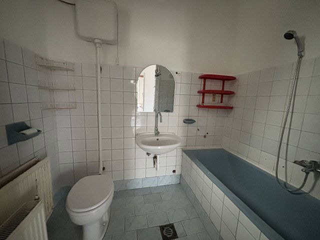 Eladó családi ház, Miskolcon 38.99 M Ft, 4 szobás