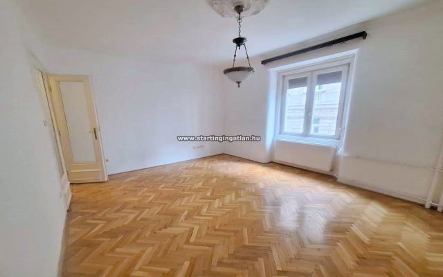 Eladó téglalakás, Budapesten, VII. kerületben, Dohány utcában