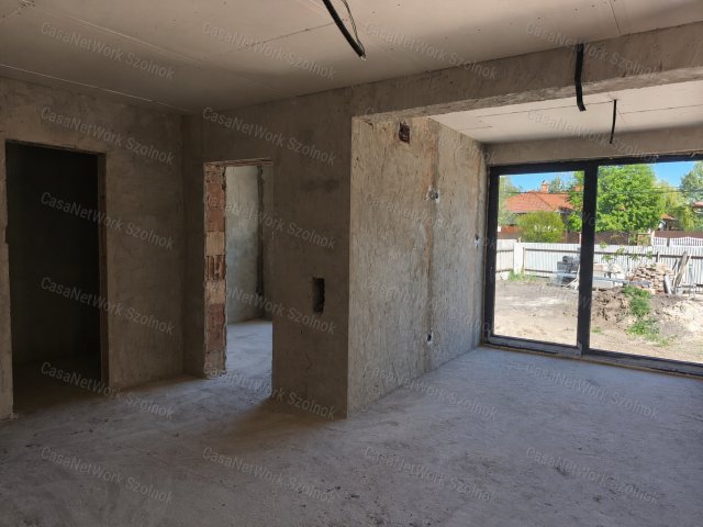 Eladó családi ház, Abonyban 28.5 M Ft, 2 szobás