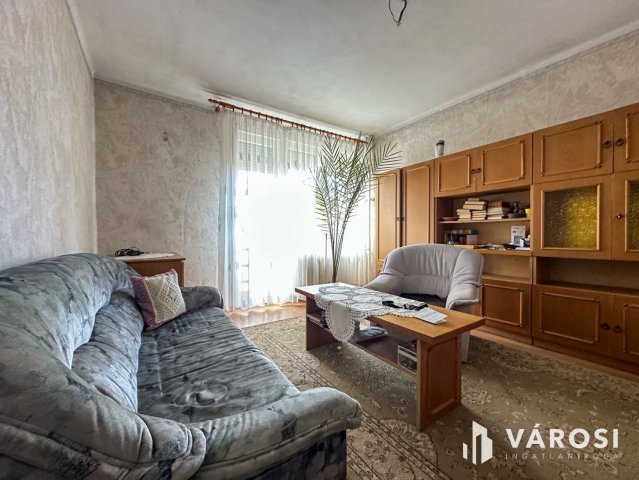 Eladó téglalakás, Salgótarjánban 26.5 M Ft, 1+2 szobás